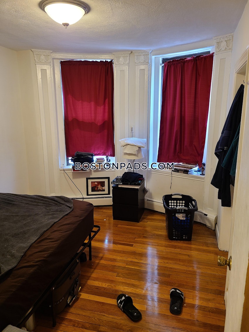 BOSTON - NORTH END - 1 Bed, 1 Bath - Image 10