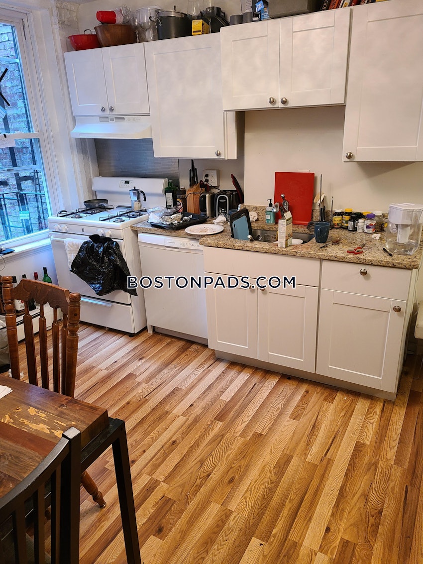 BOSTON - NORTH END - 1 Bed, 1 Bath - Image 21