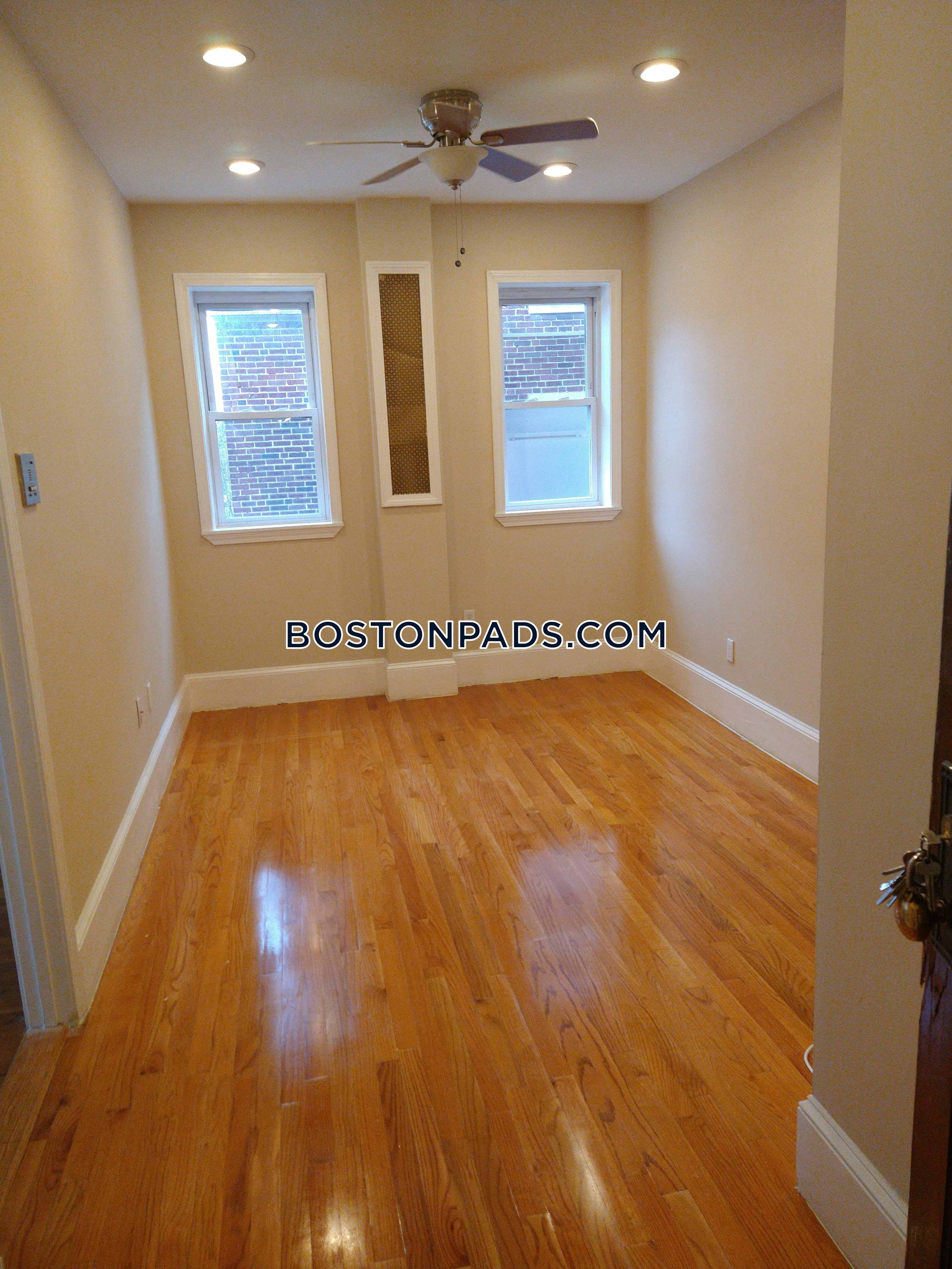 Boston - 1 Beds, 1 Baths