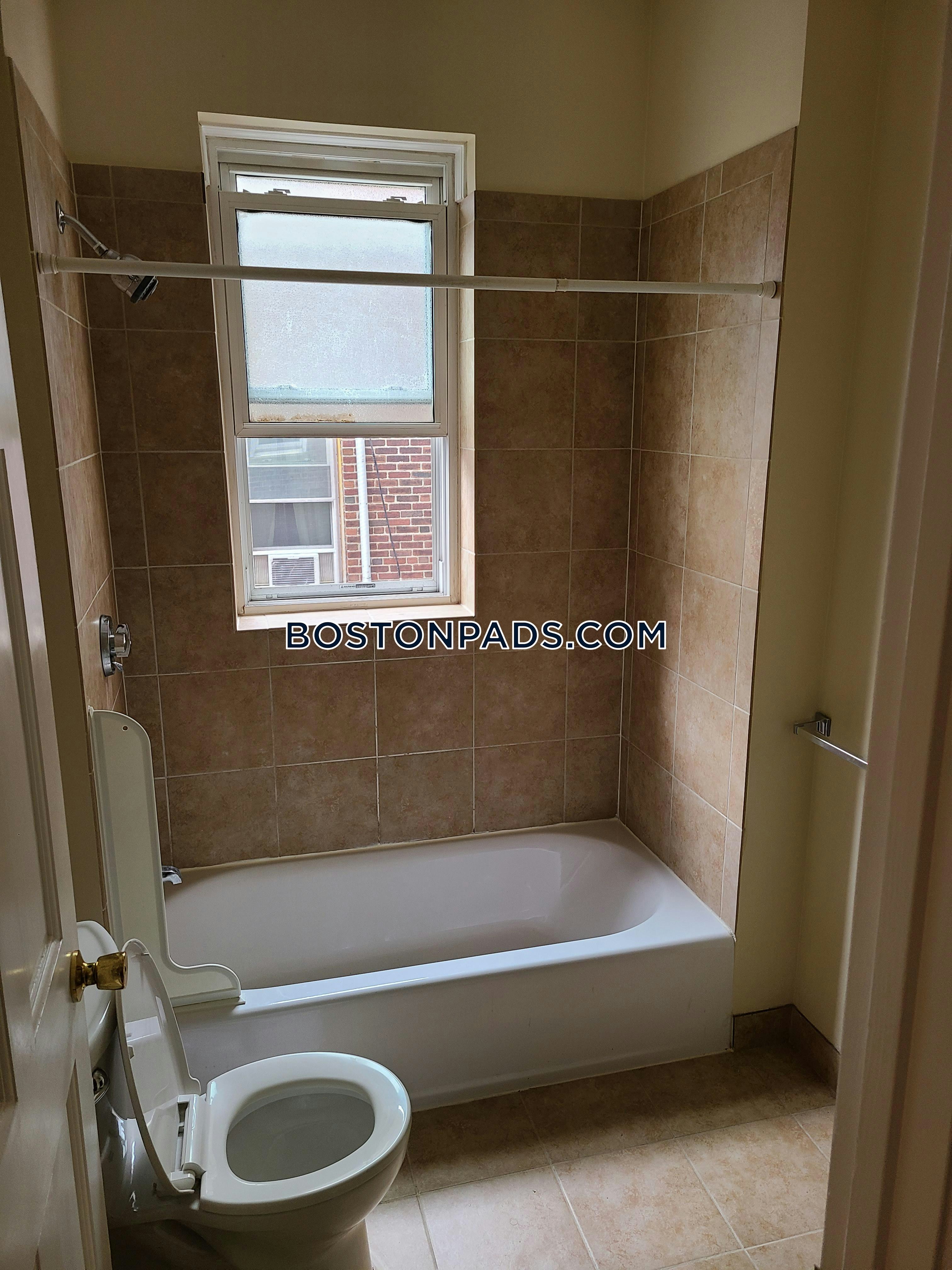 Boston - 1 Beds, 1 Baths