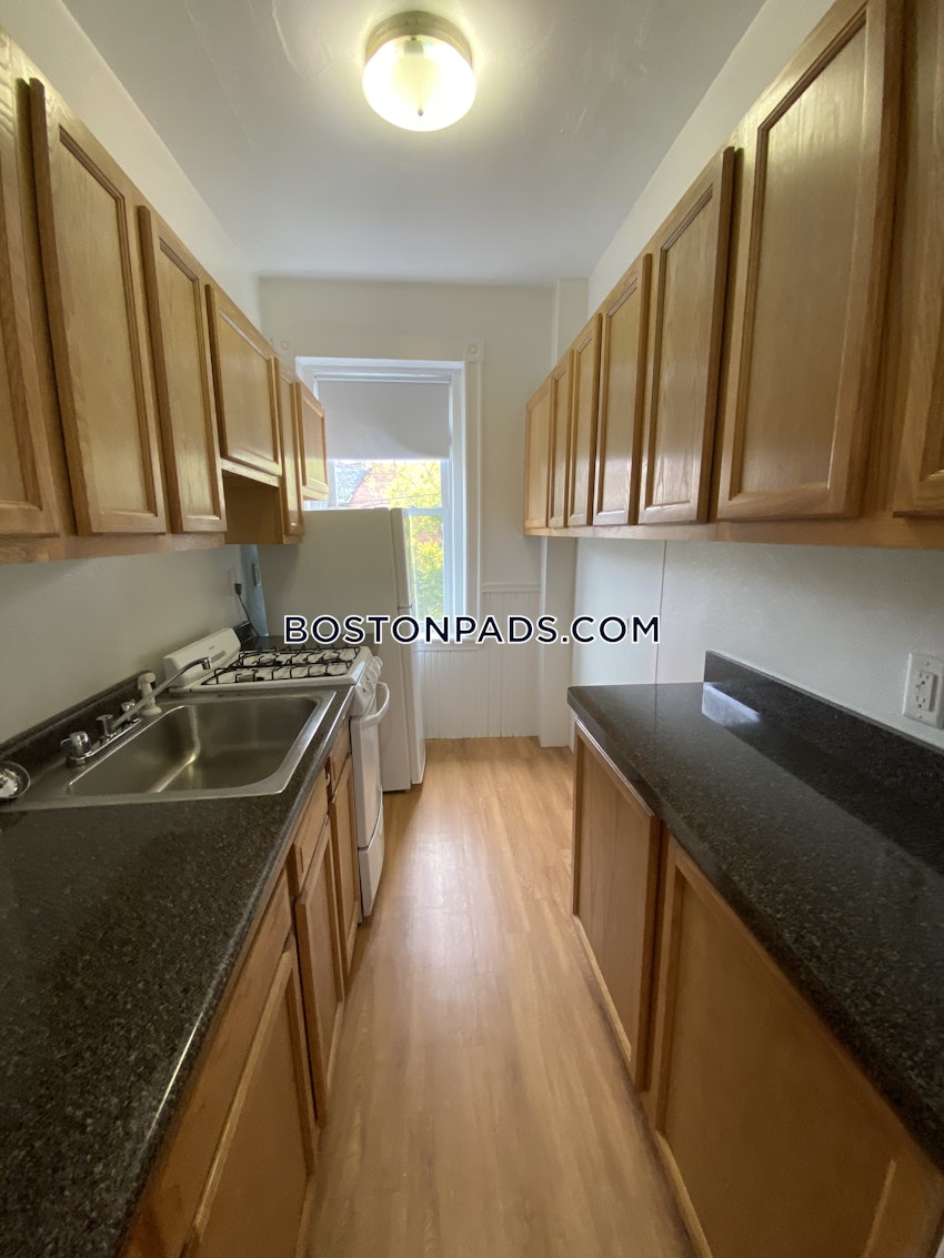 BROOKLINE - CLEVELAND CIRCLE - 2 Beds, 1 Bath - Image 2