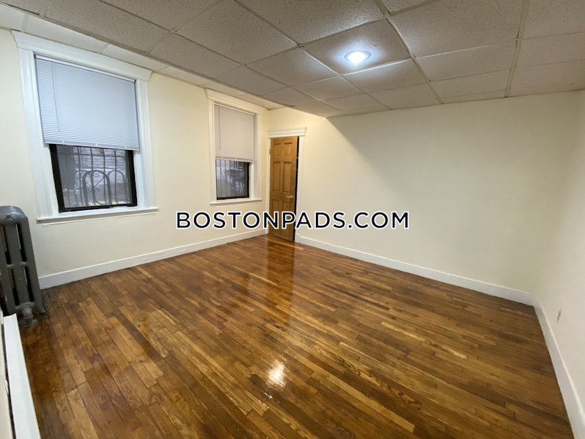 BOSTON - FENWAY/KENMORE - 2 Beds, 1 Bath - Image 3