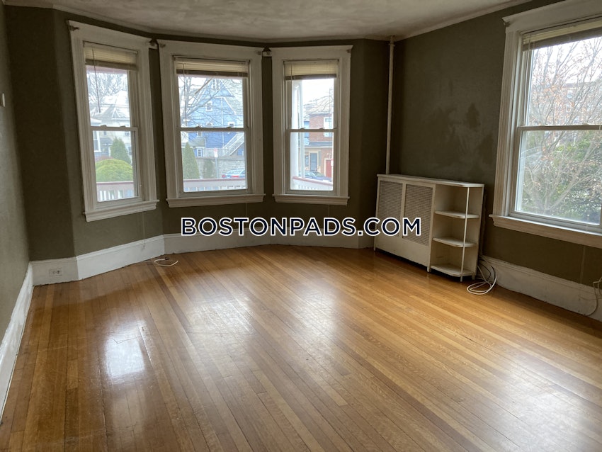 BOSTON - BRIGHTON - CLEVELAND CIRCLE - 4 Beds, 2 Baths - Image 13