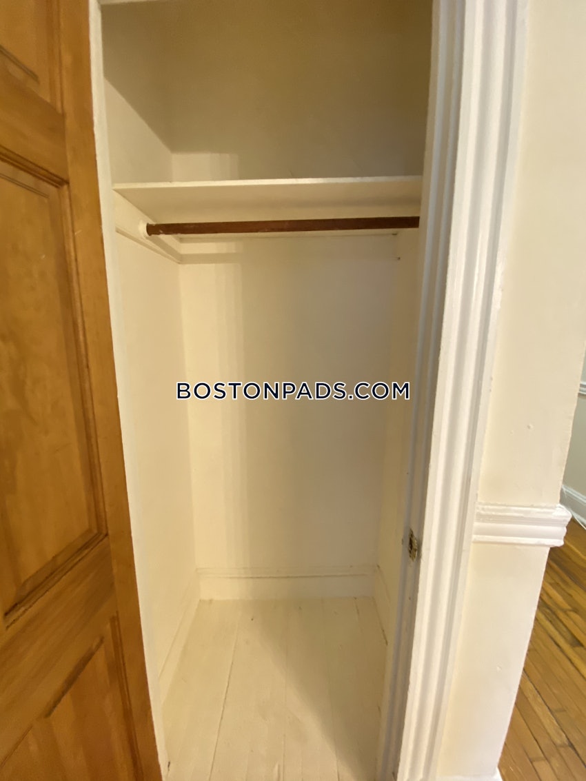 BOSTON - FENWAY/KENMORE - 1 Bed, 1 Bath - Image 5