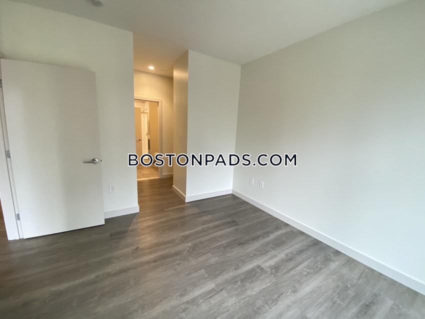 BOSTON - WEST END - 1 Bed, 1 Bath - Image 2