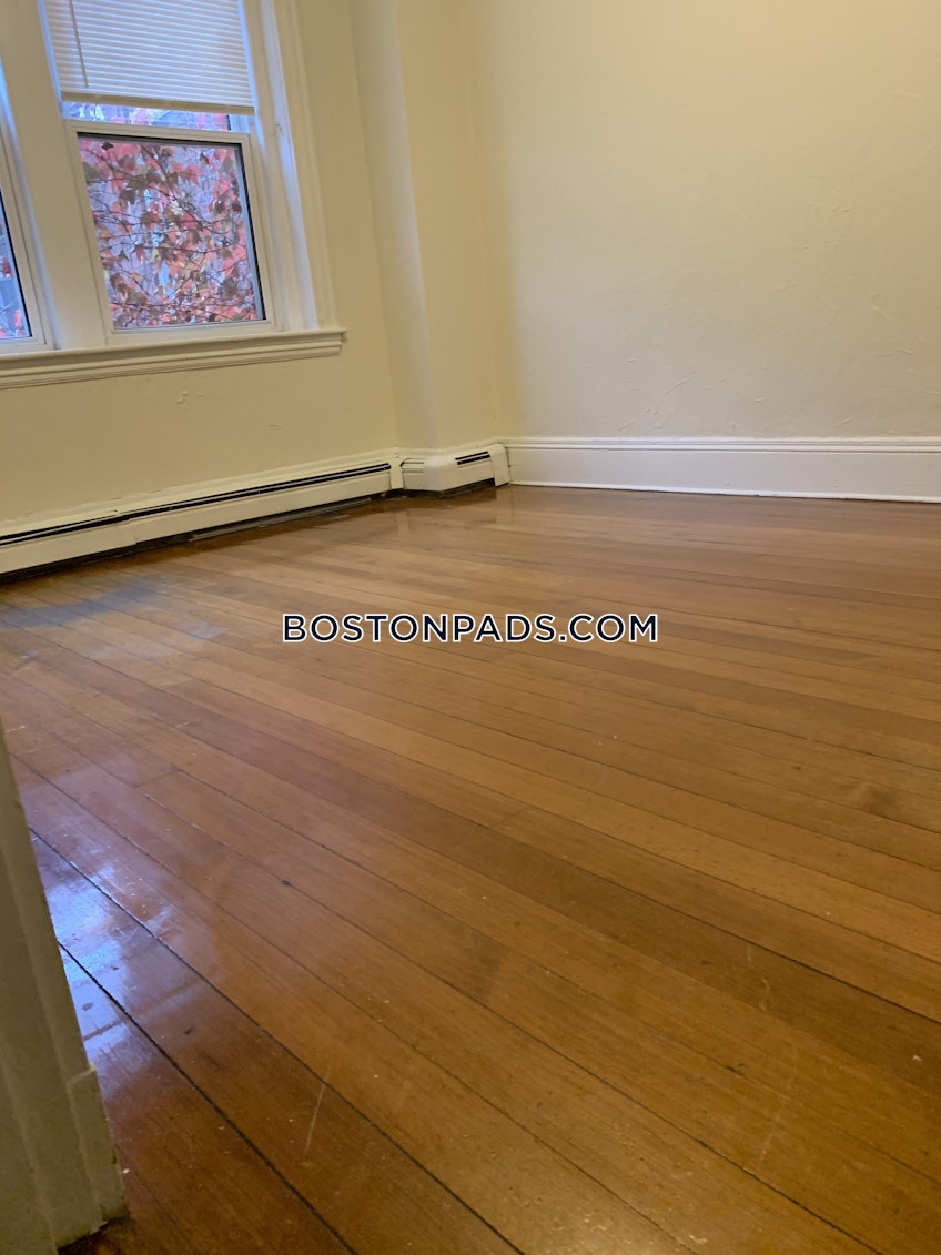 Brookline - $3,100+ /month