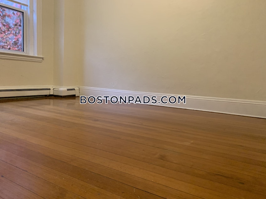 Brookline - $3,100+ /month