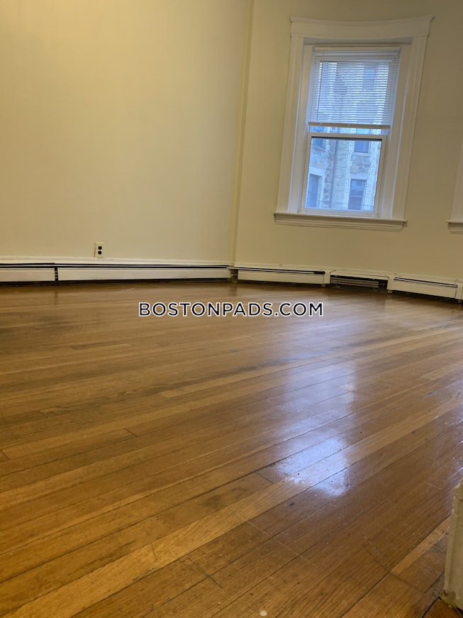 Brookline - $3,100+ /mo
