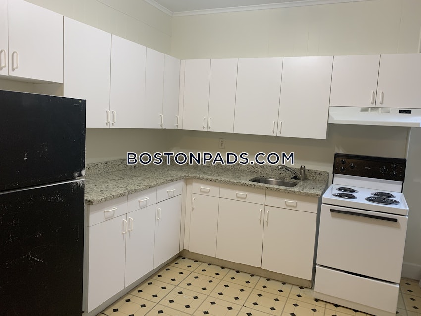 BROOKLINE- WASHINGTON SQUARE - 1 Bed, 1 Bath - Image 1