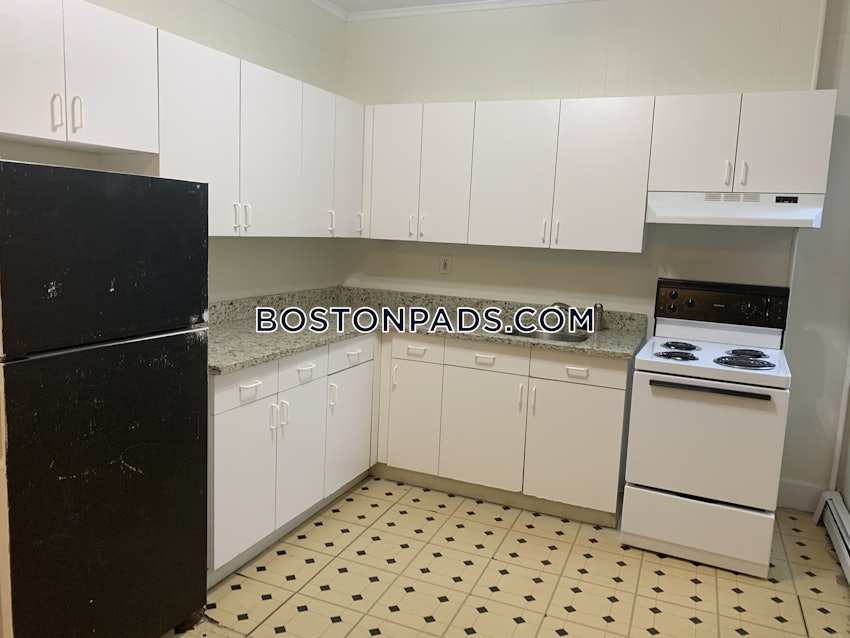 BROOKLINE- WASHINGTON SQUARE - 1 Bed, 1 Bath - Image 12