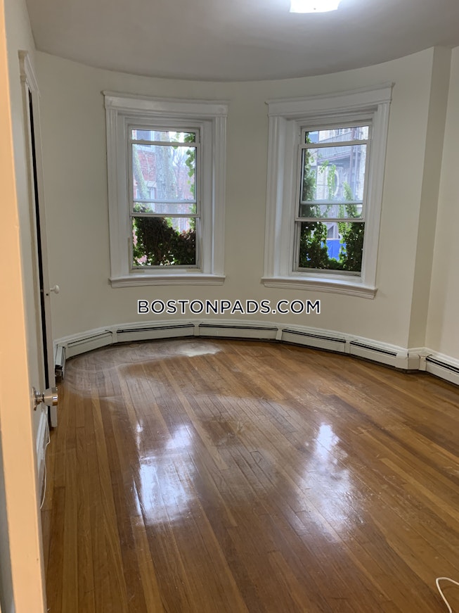 Brookline - $2,500+ /mo