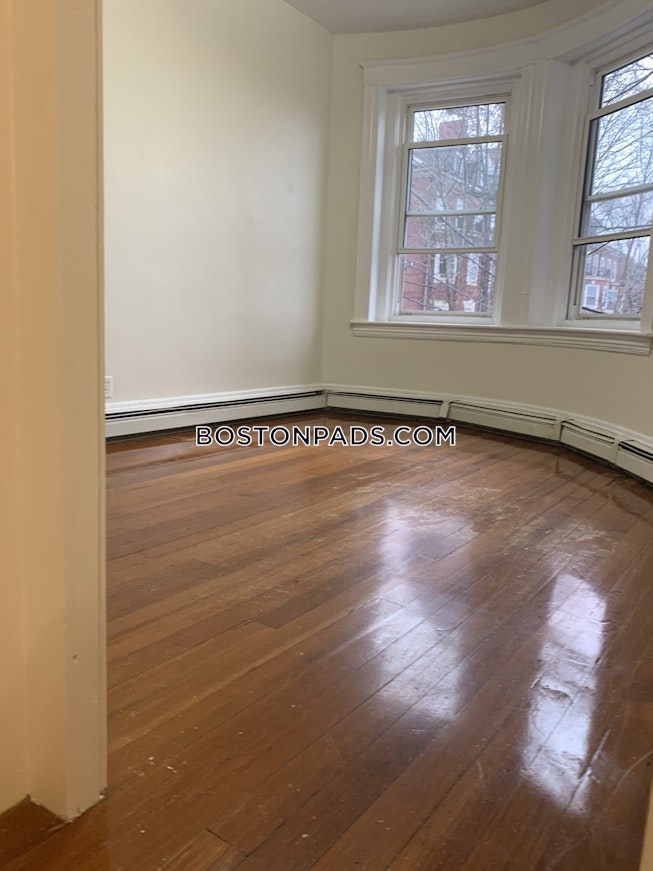 Brookline - $2,500+ /mo