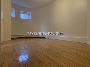 Brookline - 2 Beds, 1 Baths