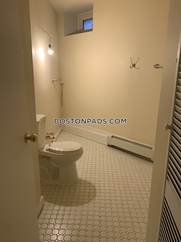 Winthrop Rd., Brookline