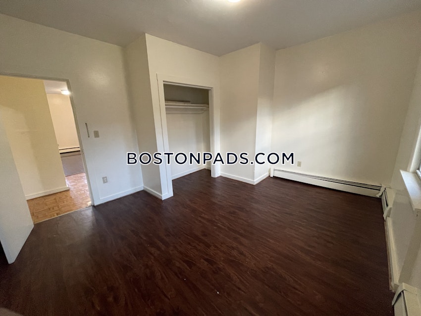 BOSTON - MISSION HILL - 3 Beds, 1 Bath - Image 23