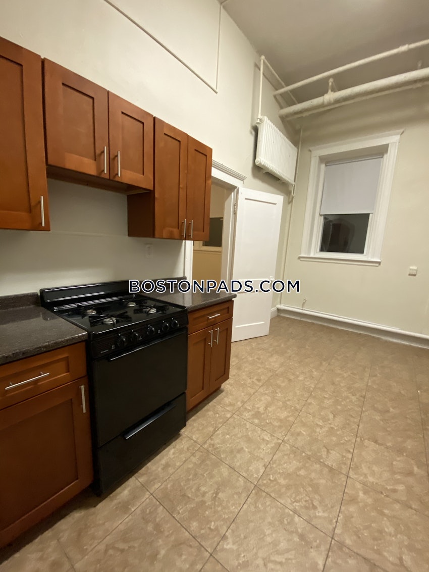 BOSTON - FENWAY/KENMORE - 1 Bed, 1 Bath - Image 2