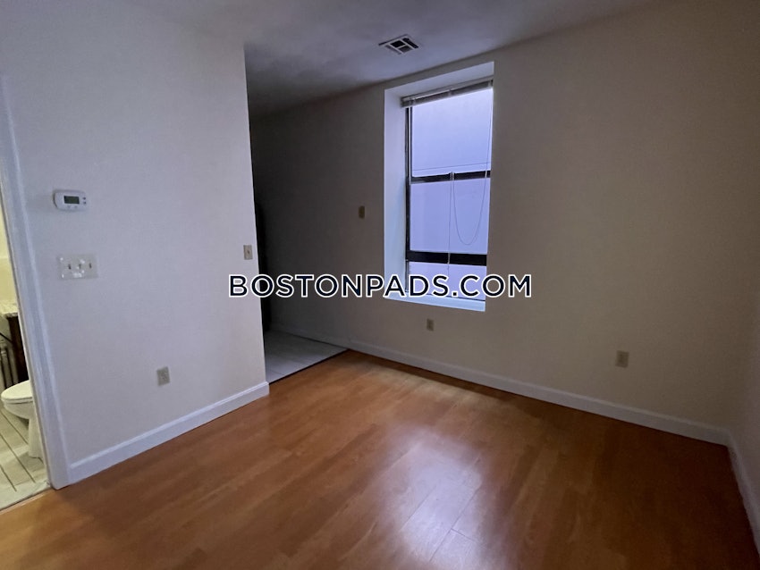 BOSTON - DOWNTOWN - 1 Bed, 1 Bath - Image 4