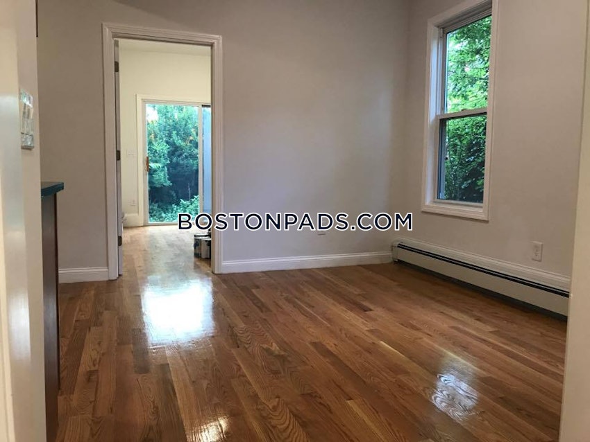 SOMERVILLE - UNION SQUARE - 3 Beds, 1 Bath - Image 7