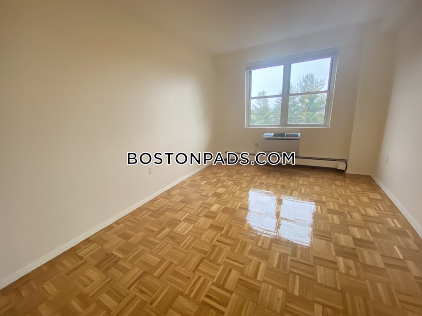 BROOKLINE- BOSTON UNIVERSITY - 2 Beds, 1.5 Baths - Image 8