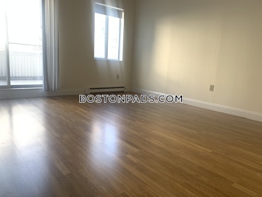 Boston - 2 Beds, 2 Baths