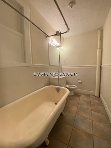 Boston - 3 Beds, 1 Baths