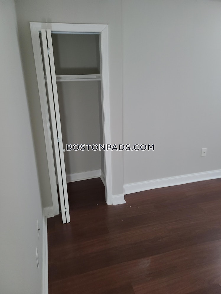 Farrington Ave., Boston