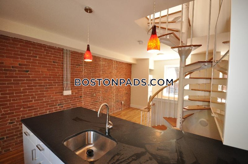 BOSTON - NORTHEASTERN/SYMPHONY - 3 Beds, 2 Baths - Image 1