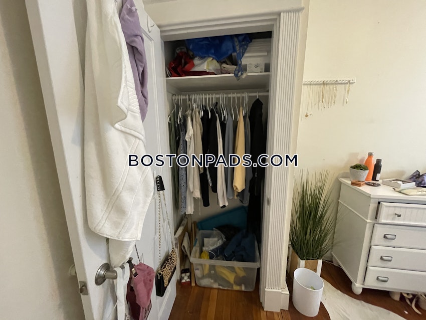 BROOKLINE- BOSTON UNIVERSITY - 3 Beds, 1 Bath - Image 16