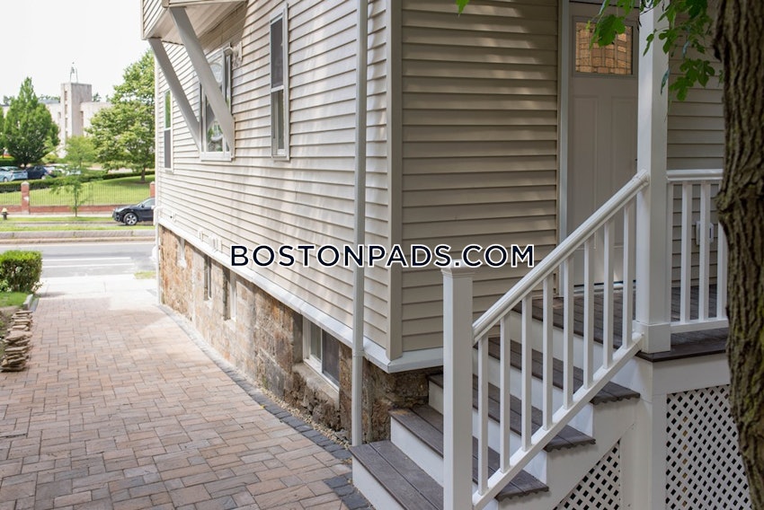 BOSTON - ALLSTON - 3 Beds, 3 Baths - Image 5