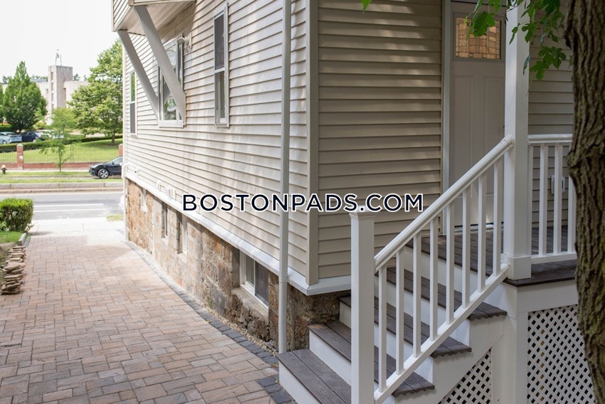 BOSTON - ALLSTON - 4 Beds, 2 Baths - Image 3