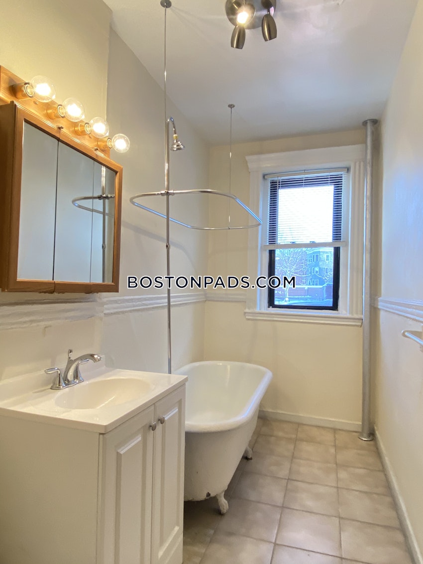 BOSTON - MISSION HILL - 1 Bed, 1 Bath - Image 1