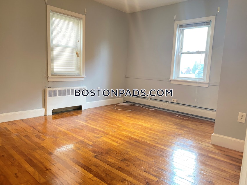 BOSTON - BRIGHTON - OAK SQUARE - 1 Bed, 1 Bath - Image 4