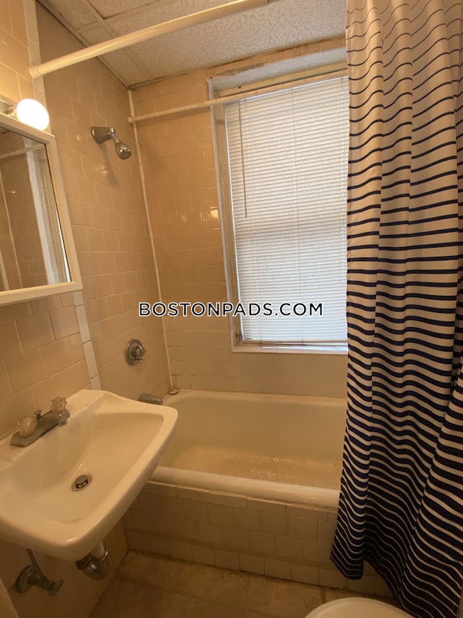 Boston - $2,450+ /mo