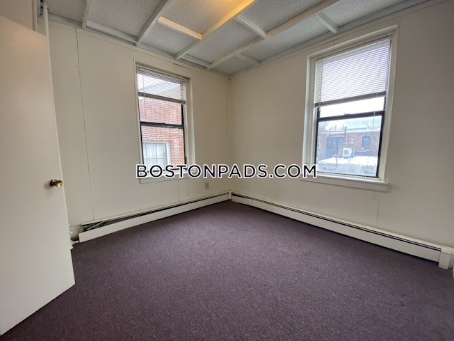 Boston - $2,450+ /mo