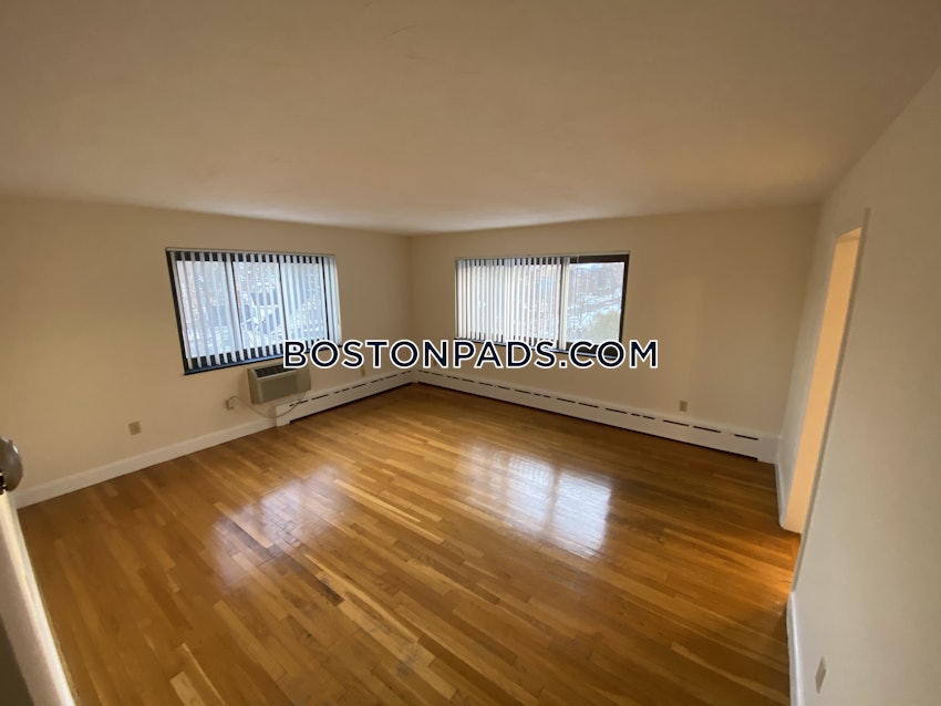 ARLINGTON - 1 Bed, 1 Bath - Image 10