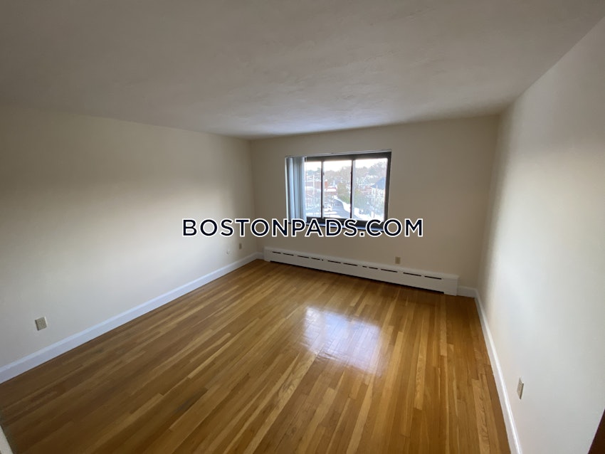 ARLINGTON - 1 Bed, 1 Bath - Image 11