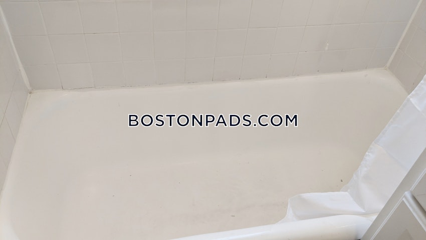 BOSTON - FENWAY/KENMORE - 1 Bed, 1 Bath - Image 16