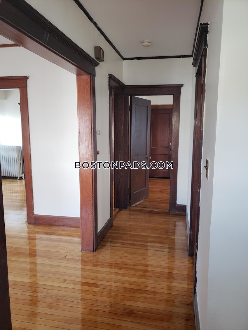 BOSTON - BRIGHTON - OAK SQUARE - 3 Beds, 1 Bath - Image 12