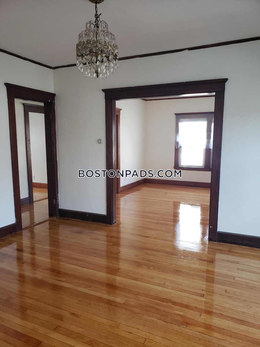 BOSTON - BRIGHTON - OAK SQUARE - 3 Beds, 1 Bath - Image 9