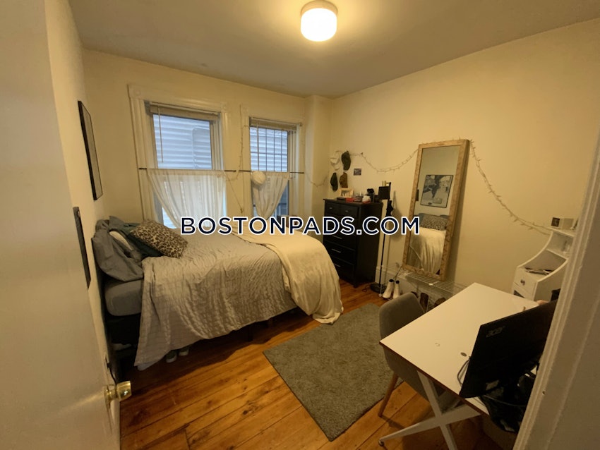 BOSTON - MISSION HILL - 4 Beds, 1 Bath - Image 14