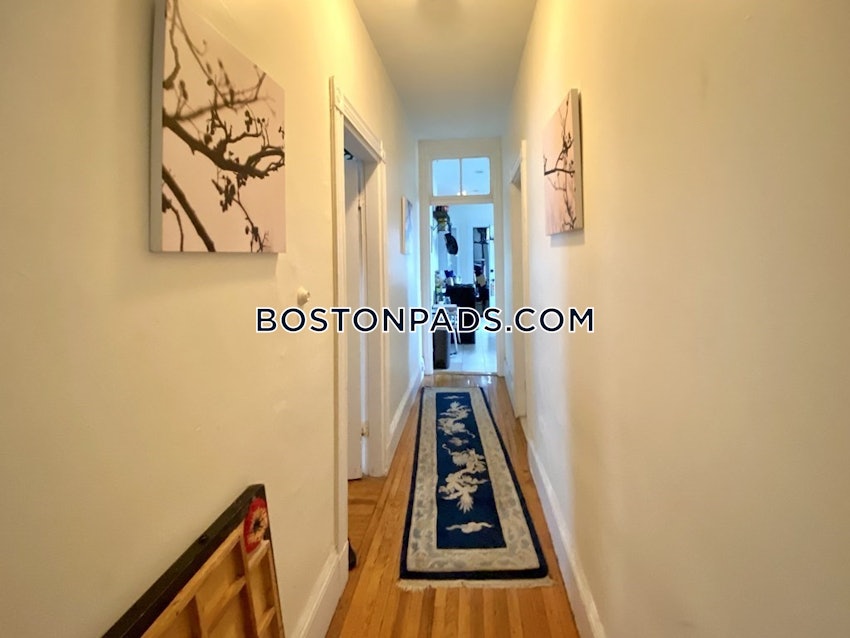 BOSTON - MISSION HILL - 4 Beds, 1 Bath - Image 5