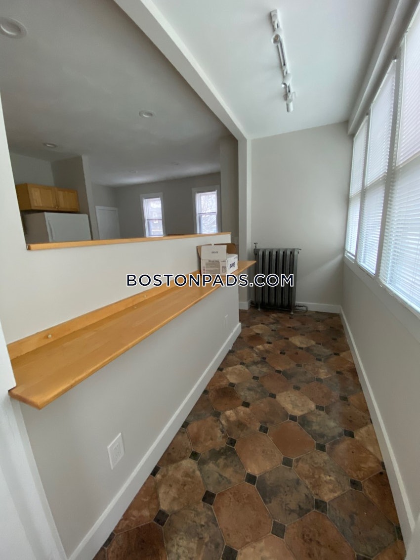 BOSTON - ALLSTON/BRIGHTON BORDER - 3 Beds, 1 Bath - Image 8