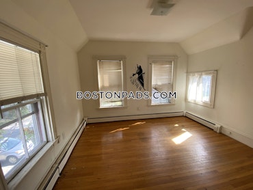 Boston - 5 Beds, 2 Baths