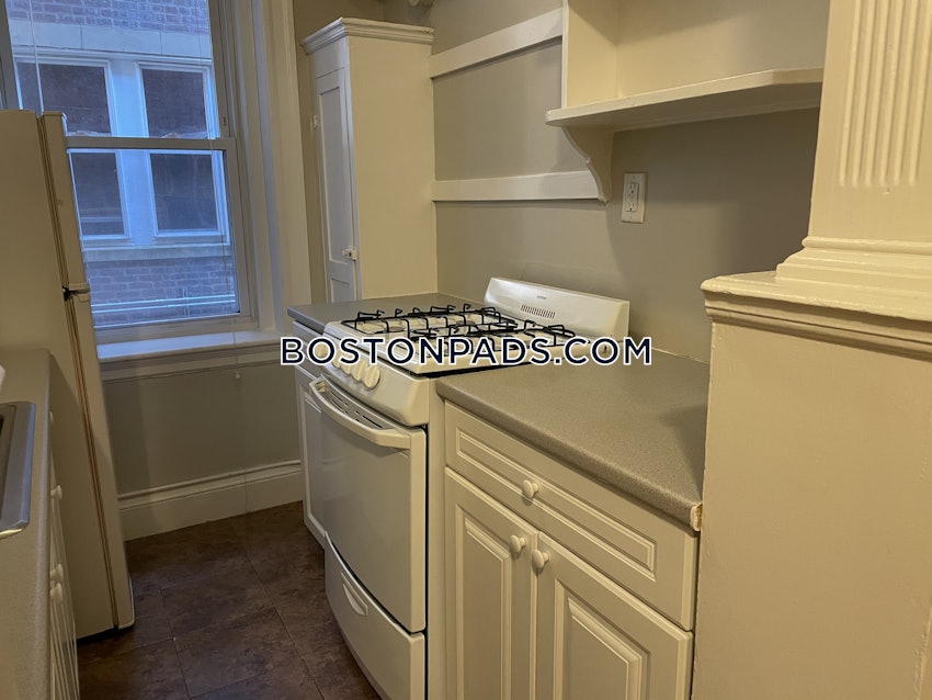 CAMBRIDGE - HARVARD SQUARE - 1 Bed, 1 Bath - Image 1