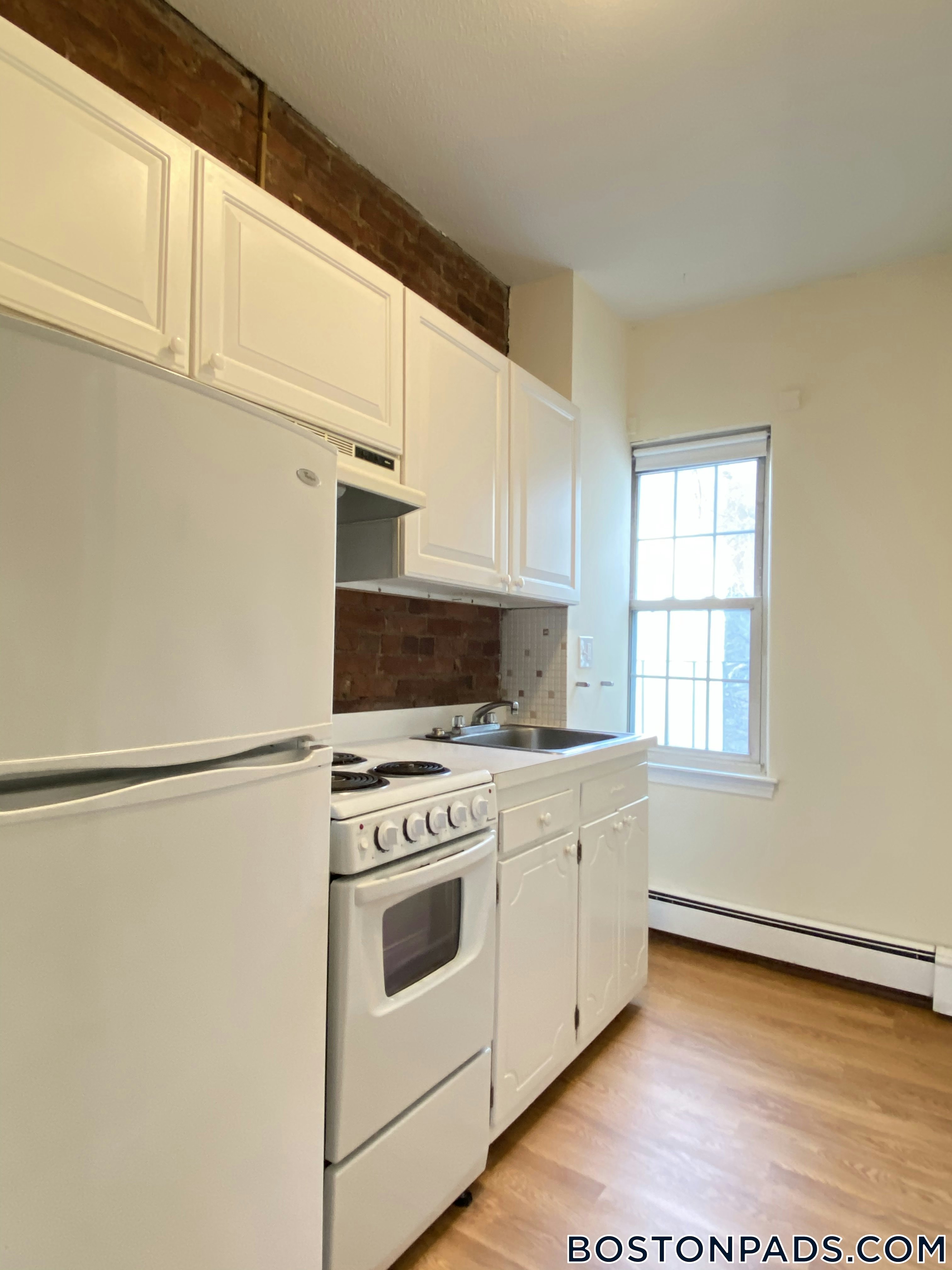 Studio Apartment Jamaica Plain