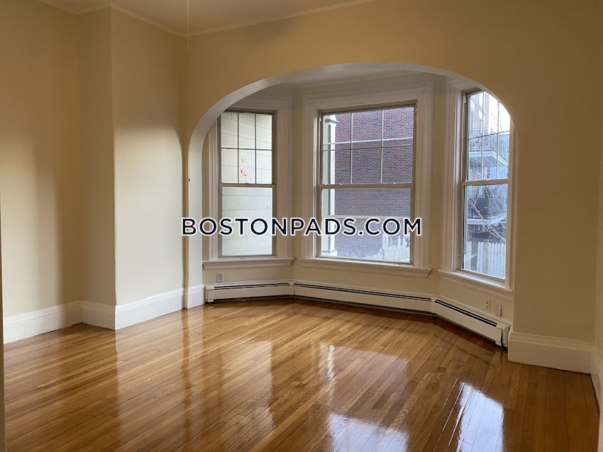 BROOKLINE- COOLIDGE CORNER - 2 Beds, 1 Bath - Image 1