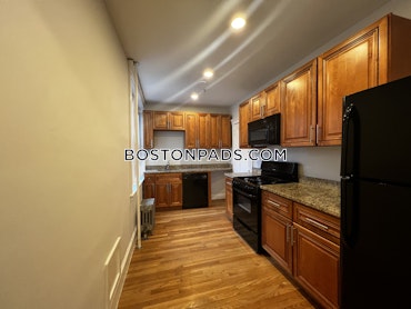 Boston - 2 Beds, 2 Baths