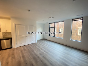 Boston - 0 Beds, 1 Baths