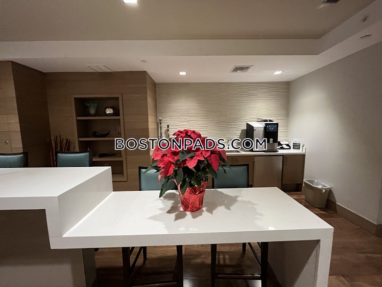 Harrison Ave., Boston