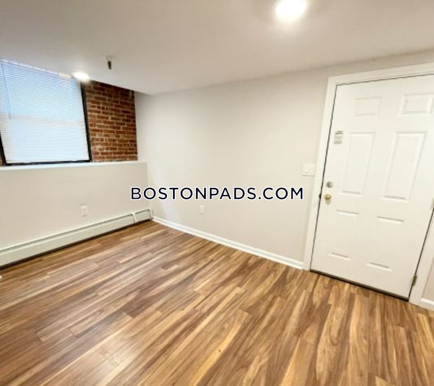 BOSTON - NORTHEASTERN/SYMPHONY - 4 Beds, 2 Baths - Image 12